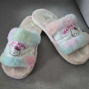 Hello Kitty Fuzzy Slippers